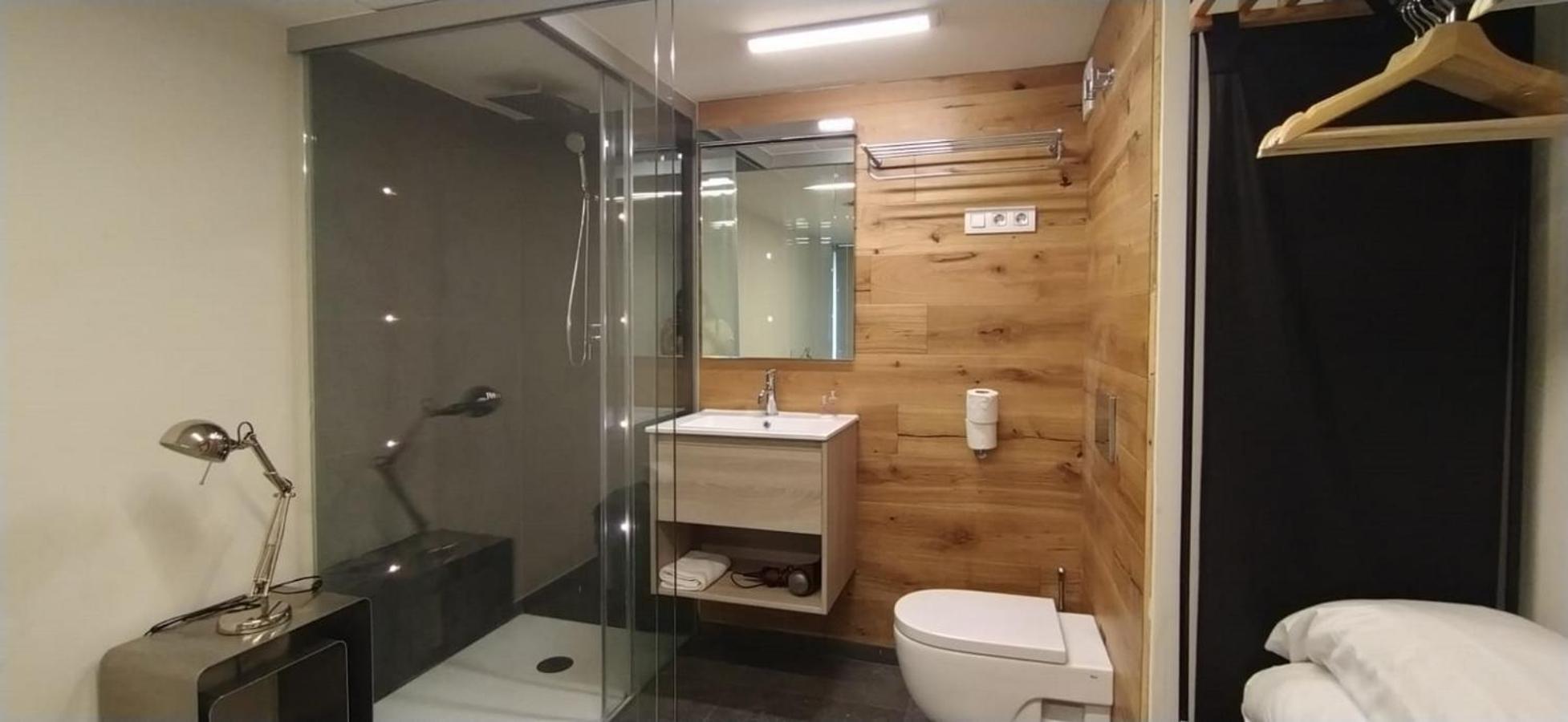 My Space Emirates - Fully Equipped Apartments Near The Beach With Shared Pool Barcelona Cameră foto