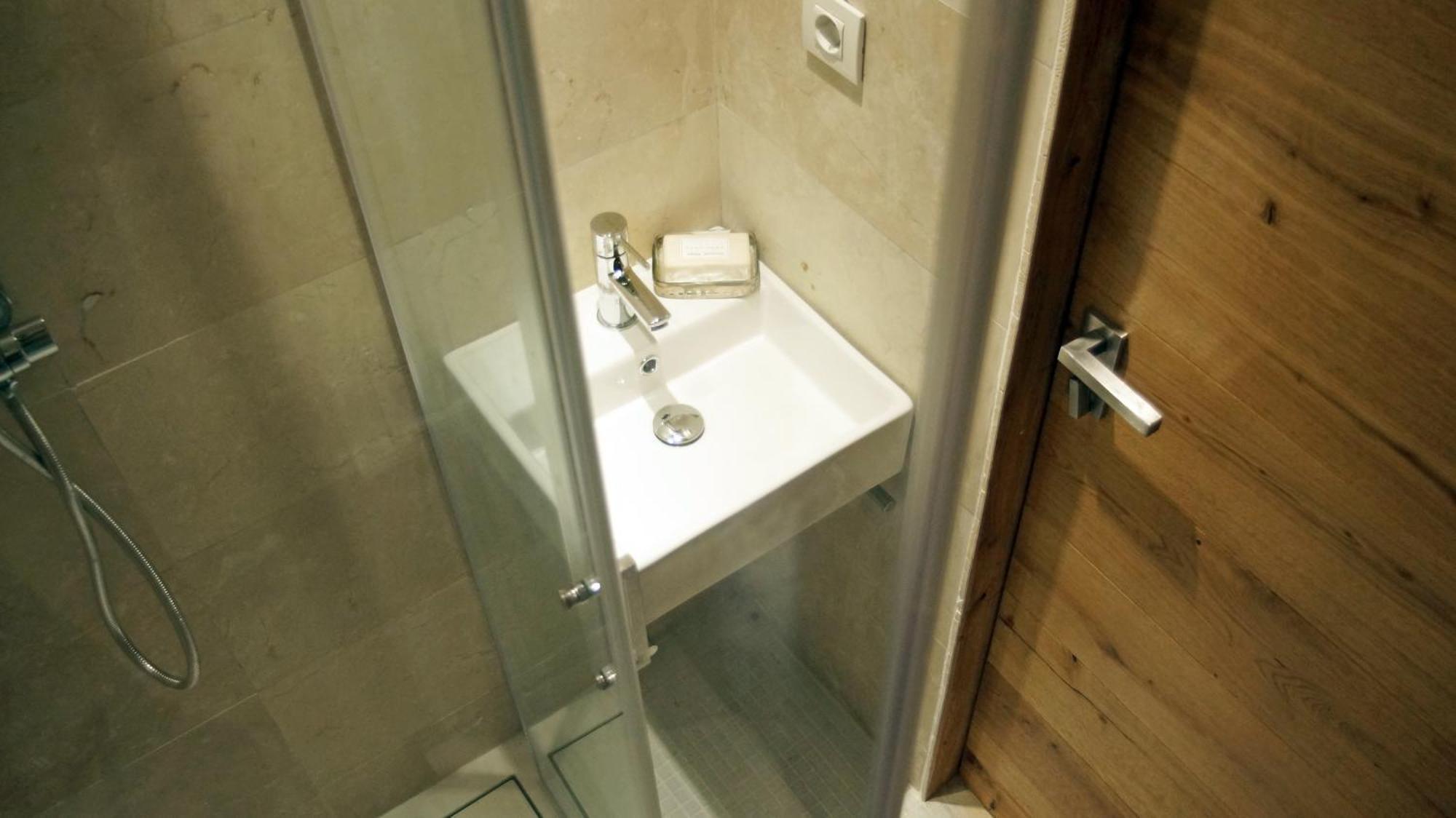 My Space Emirates - Fully Equipped Apartments Near The Beach With Shared Pool Barcelona Cameră foto